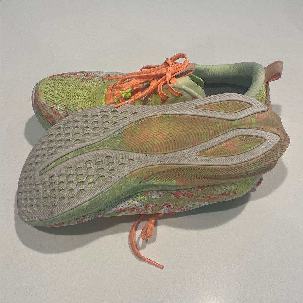 ASICS Women's Noosa Tri 16 Yellow Matcha Shoes - Picture 6 of 6